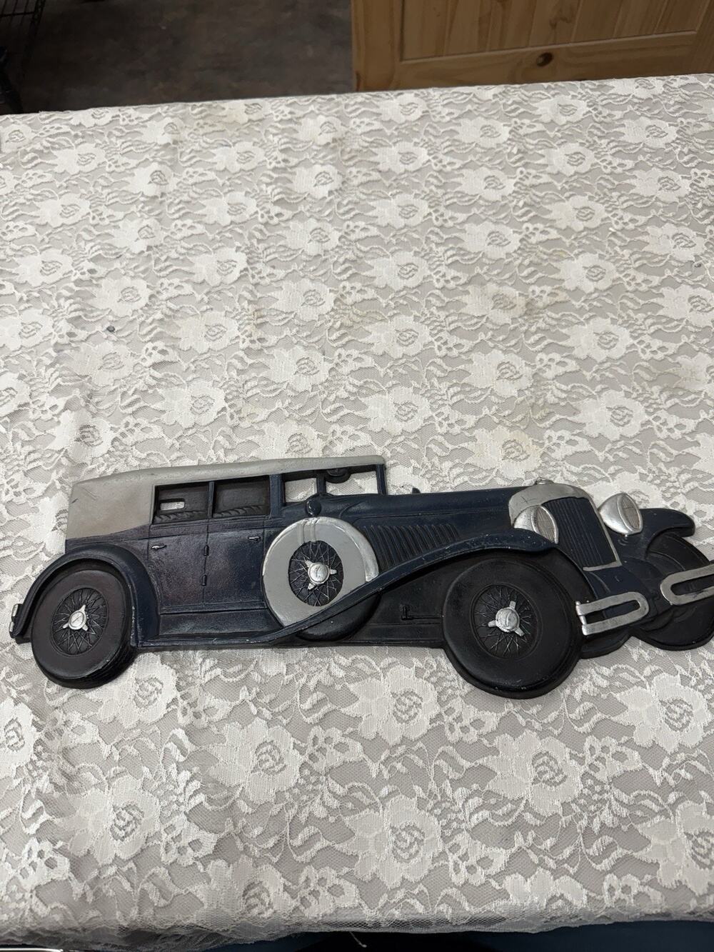 Vintage 19” Die Cast Wall Hanging Antique Auto Car Whitehall 1973 Collectible